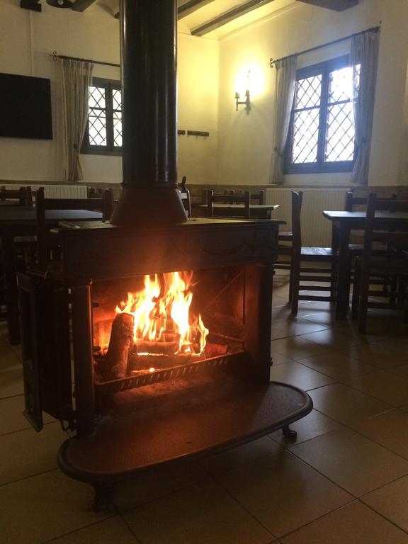 Hostal De Montana La Casa Grande Nogueruelas Kültér fotó
