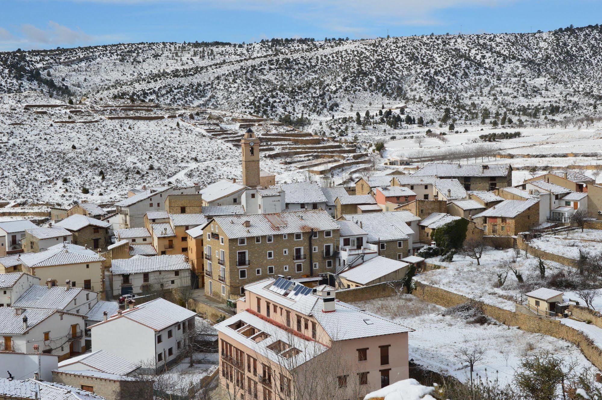 Hostal De Montana La Casa Grande Nogueruelas Kültér fotó